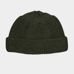 Beanie from 100% Virgin wool - short